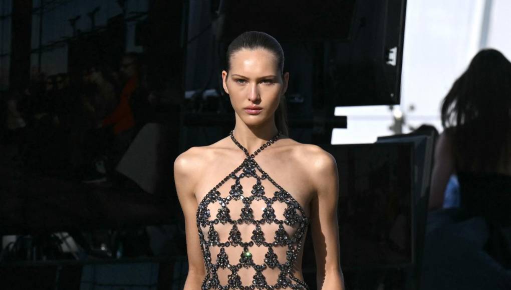 McCartney es una de las diseñadoras destacadas en la corriente de lujo silencioso que es tendencia desde hace un tiempo.