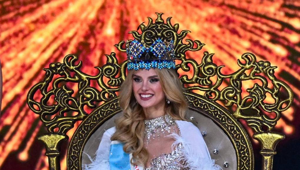 En su Shark Tank (Negociando con tiburones), la última intervención para convencer al jurado de porqué deben ganar, Pyszková destacó por su fuerte reivindicación al derecho a la educación universal, una causa por la que lleva trabajando incluso desde antes de empezar a concursar en certamenes de belleza.