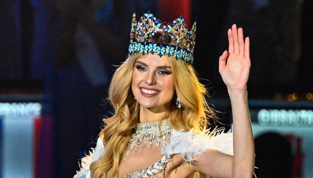 Pyszková se impuso a Yasmina Zaytoun, la aspirante de Líbano, que fue nombrada primera finalista, por delante Lesego Chombo, de Botsuana; y Aché Abrahams, de Trinidad y Tobago, que completaron el cuadro de finalistas de la 71 edición de este certamen de belleza.