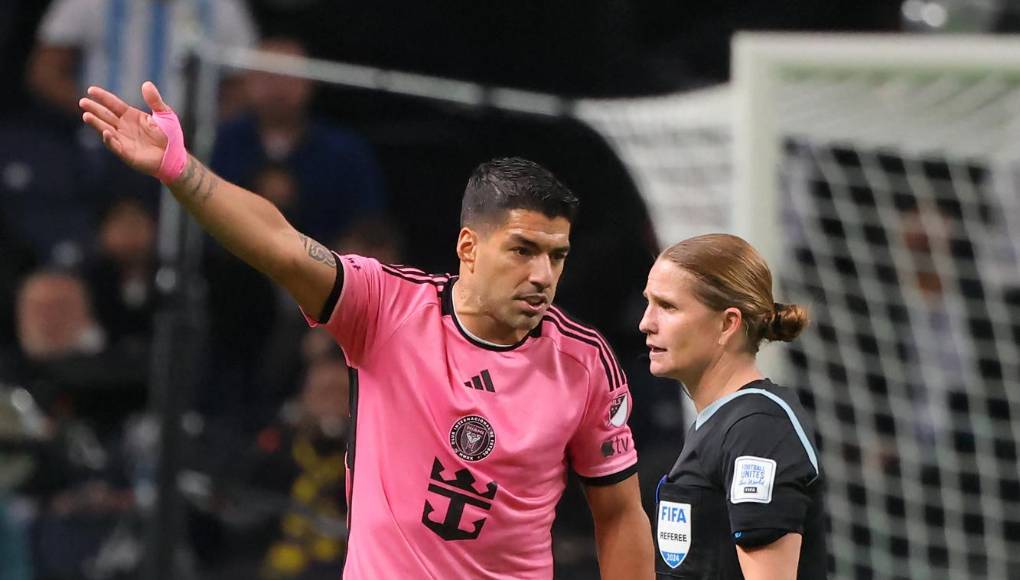 El enfado en el Inter Miami era notable. Luis Suárez también se unió a los reclamos tras la jugada.