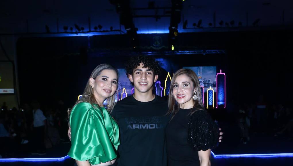 Sabrina Alas, Steven Chávez y Mildred Banegas