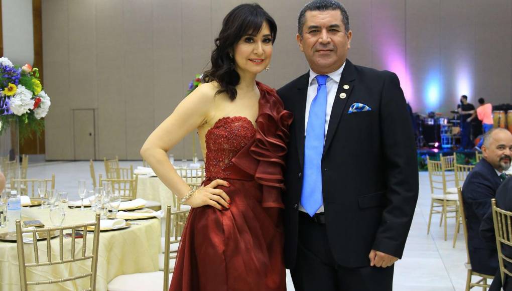 Coca Sevilla y Edwing Pavón