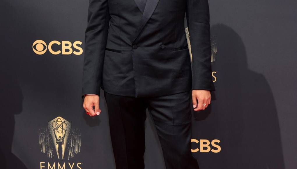 Estrellas de la TV devolvieron el glamour a la alfombra roja de los Emmys