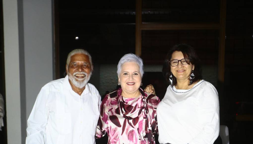 Luis Hernández, Margarita Rodríguez y Mayra Casiano