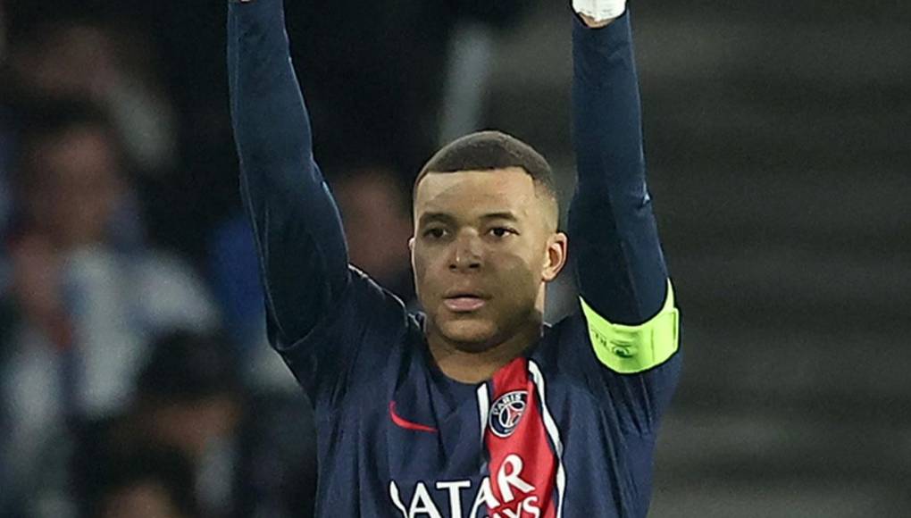 El contrato de Mbappé también tendrá bonus económicos por ganar el Balón de Oro, ganar la Champions League y ser goleador de los torneos que dispute el Real Madrid. Desde la visión de Florentino Pérez, la llegada de Kylian no es un gasto, es una inversión, tal como sucedió con Cristiano Ronaldo. Se esperan ingresos históricos en lo que respecta a derechos televisivos y principalmente a venta de camisetas.