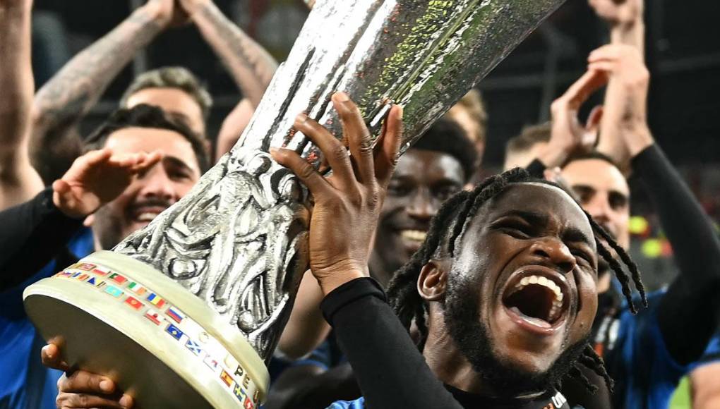 Si bien, ha habido futbolistas que han marcado hat-trick en finales de competiciones europeas, es la primera vez en Europa League bajo el actual formato que alguien lo hace, lo cual pone a Lookman en la historia de la competición.
