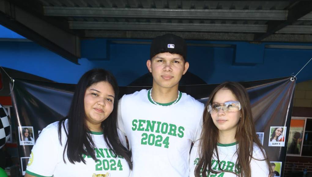 Daniela Zavala, Roosevelt Ramírez y Valeria Ayala 