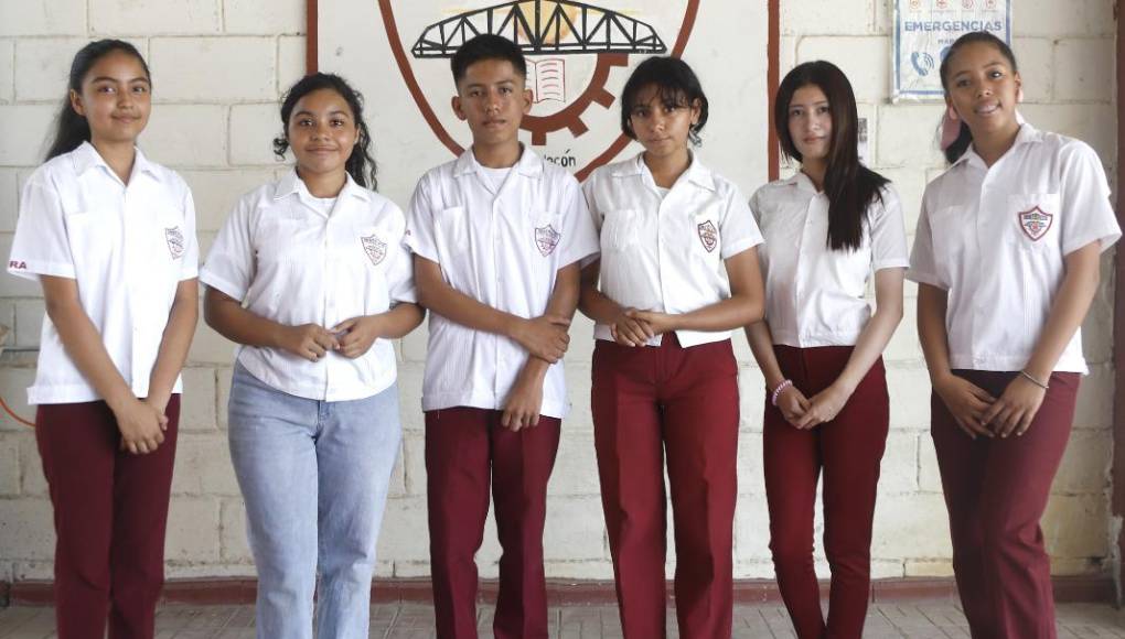 Salguero agregó que han convertido a la institución en un espacio neutral y seguro donde vienen alumnos de todos los sectores. ”Somos el único lugar y centro educativo público en todo Chamelecón donde pueden venir estudiantes de todas las colonias”. Conozca a estos seis brillantes jovencitos. 