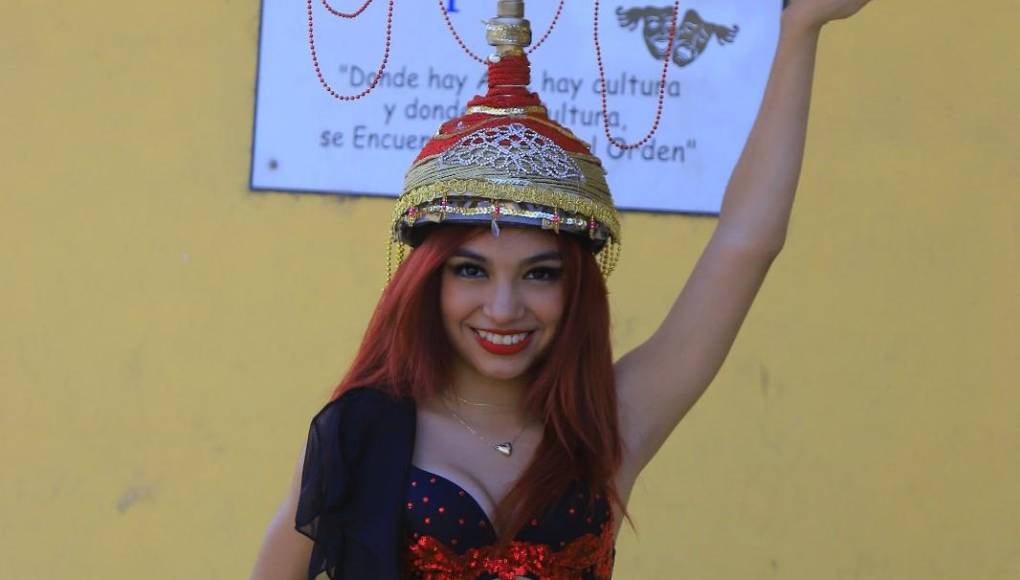 Aylin Escobar dijo que la danza le ha dado grandes satisfacciones, le ha inculcado el compañerismo y una disciplina constante, puesto que salir a un escenario requiere dedicación y esfuerzo. 