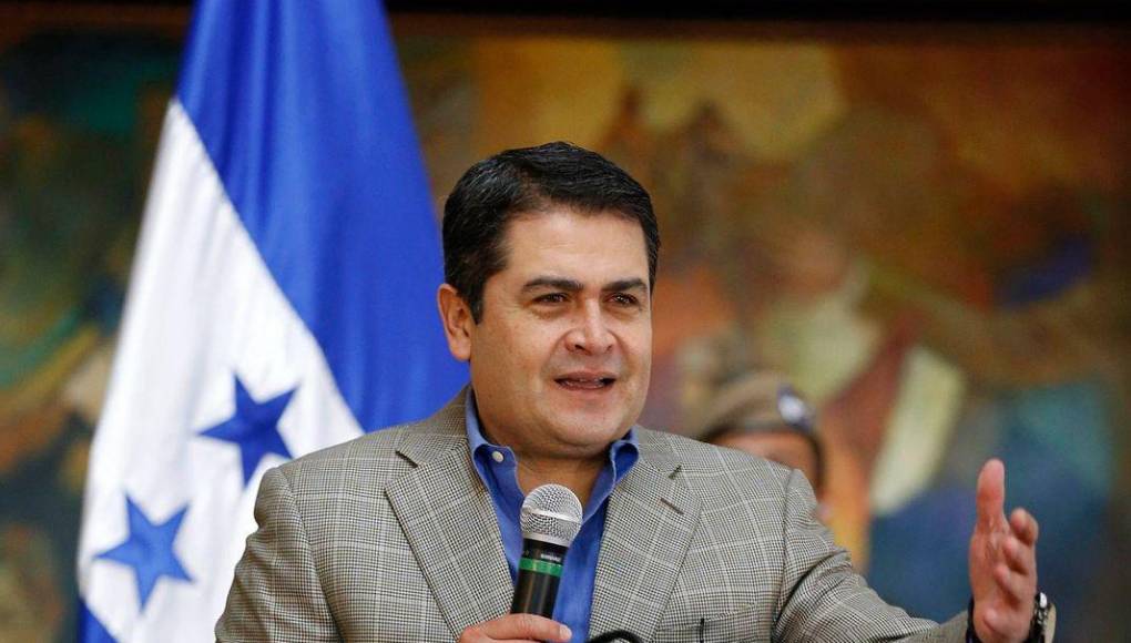 En el contrainterrogatorio de “Chande” Ardón la defensa de JOH Raymond Colon, Renato Stabile y Sabrina Shroff protagonizaron en la sala de la Corte una reunión con Juan Orlando Hernández para conversar, pero Kevin Castel los reprendió diciéndoles que se pusieran de acuerdo en quién es el líder del equipo de defensa.