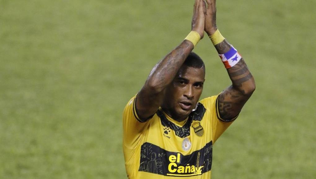 El goleador panameño agradeció el apoyo de los aficionados del Real España.