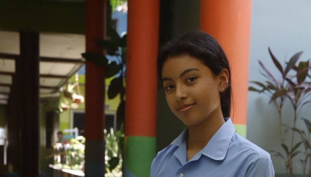 Katherin López puntualizó que sueña convertirse en una médico especializada en pediatría, ya que al egresar del Juan Alberto Melgar estudiará Medicina en la universidad. ”Aprovecharé al máximo la ayuda que me brindan mis padres”, enfatizó.