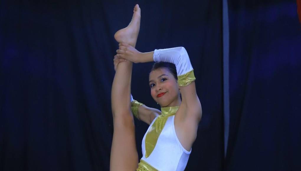 Kimberly Merari Canelo Trigueros, bailarina de jazz y acrodance es otra de las bailarinas destacadas del CAS, con su disciplina y su formación ha ganado importantes premios, tanto nacionales como internacionales.