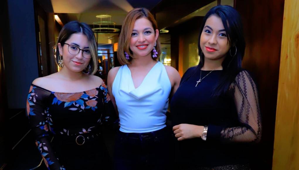 Esmeralda Bonilla, Evelyn López e Iris Paredes