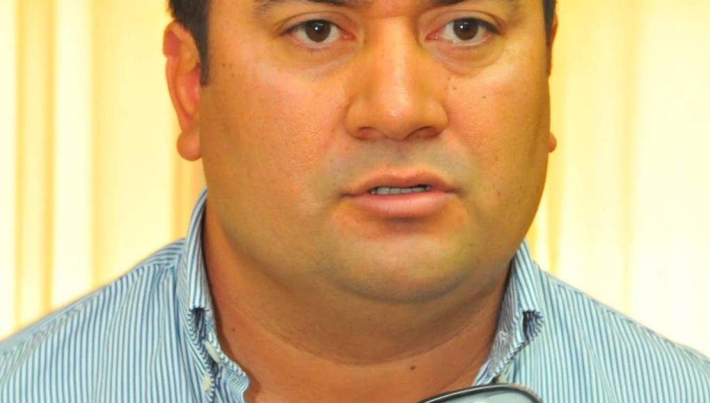 Hugo Ardón: hermano de Alexander Ardón y exdirector del Fondo Vial. JOH dijo que él lo removió del cargo por sus supuestos vínculos criminales. 