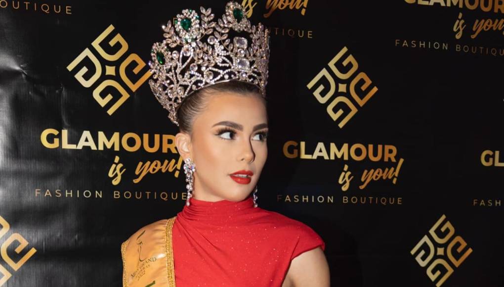 Nacida en Greenville, Carolina del Sur, Estados Unidos, Britthany Marroquín logró convertirse en la abanderada del país hace poco más de un año, sucediendo a Saira Cacho, quien ostentó la corona en 2022.