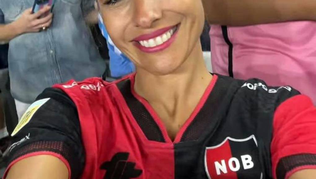 Estrella invitada. El amistoso Inter Miami-Newell’s contó con la presencia de Carolina Ardohain, modelo y presentadora argentina conocida como Pampita.