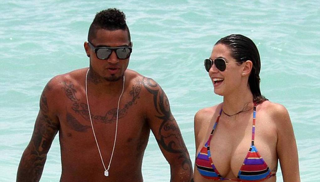 En 2012 se publicó que Kevin-Prince Boateng se lesionó por la excesiva actividad sexual que mantenía con Melissa Satta. “La razón por la que siempre está lesionado es porque tenemos sexo entre siete y diez veces a la semana”, dijo la modelo.