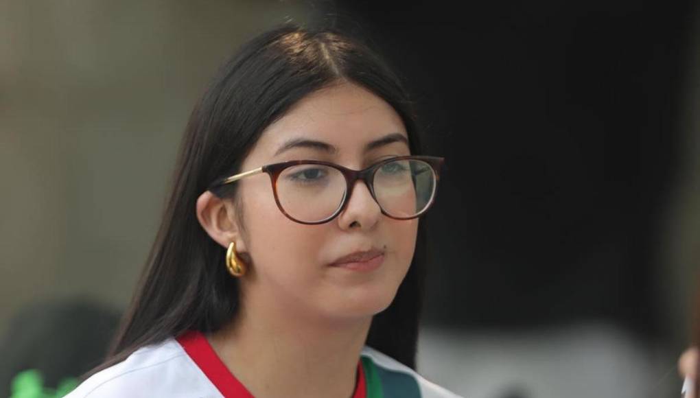 Bellas chicas y la fiesta del Yankel: ambientazo en el Marathón vs Génesis