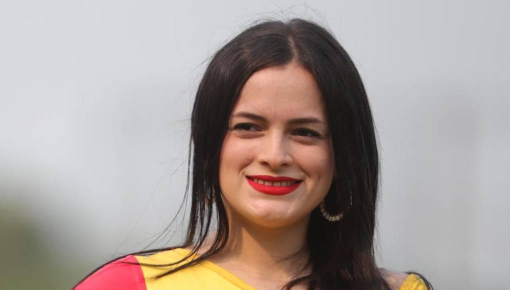 Bellas chicas y la fiesta del Yankel: ambientazo en el Marathón vs Génesis