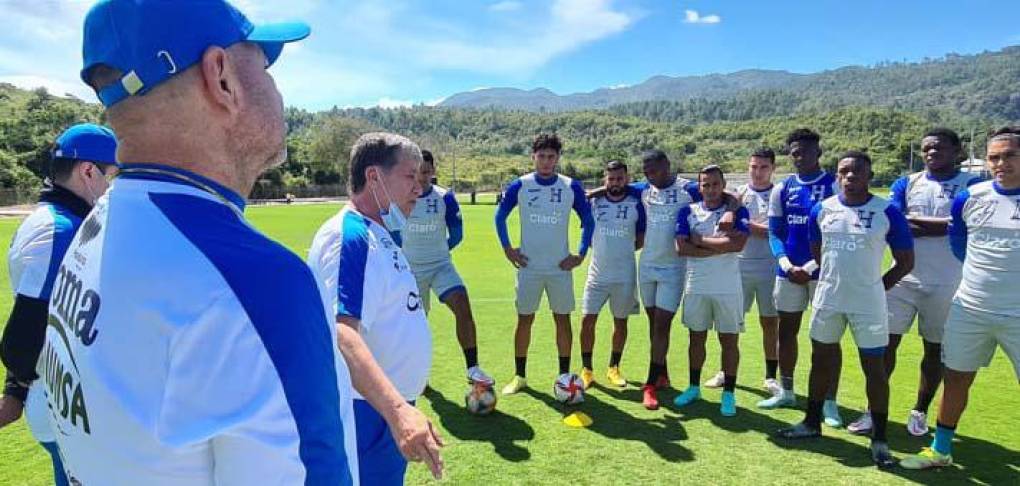 La intención del Bolillo Gómez es conocer a detalle las cualidades técnicas y personales de estos jugadores con los que puede echar mano de cara a los partidos eliminatorios contra Panamá y Costa Rica el 12 y 16 de noviembre respectivamente.