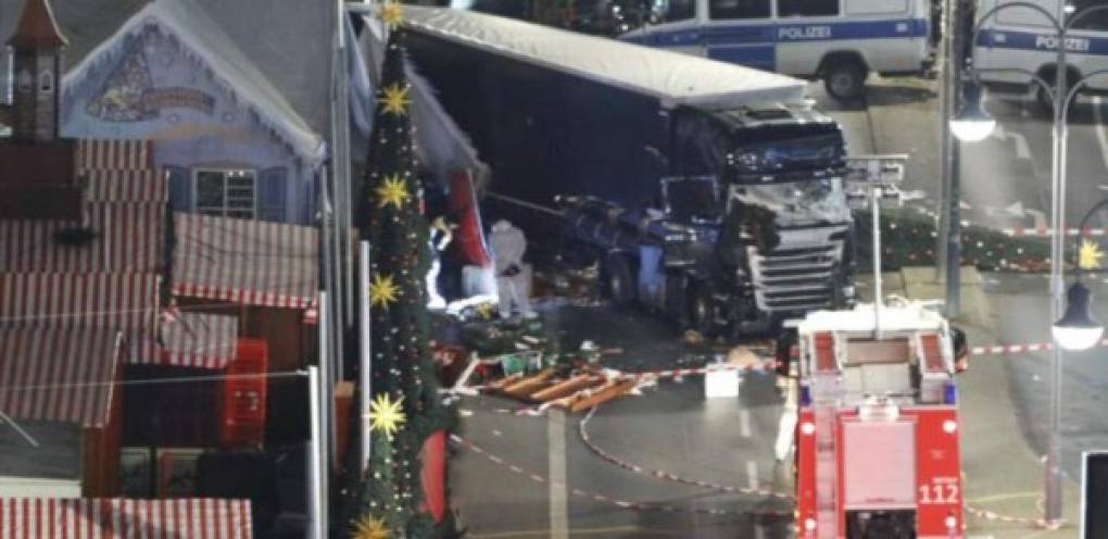 19 de diciembre de 2016, Berlín, Alemania.<br/>Ataque con camión a un mercado navideño en la capital alemana. Murieron 12 personas y 56 resultaron heridas.