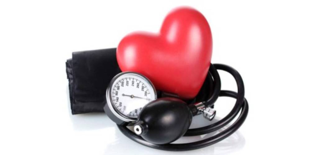 Problemas cardíacos <br/>La falta de sueño podría tener consecuencias cardiovasculares: presión sanguínea más elevada y obstrucción en las arterias, según un estudio de Harvard Health Publications.