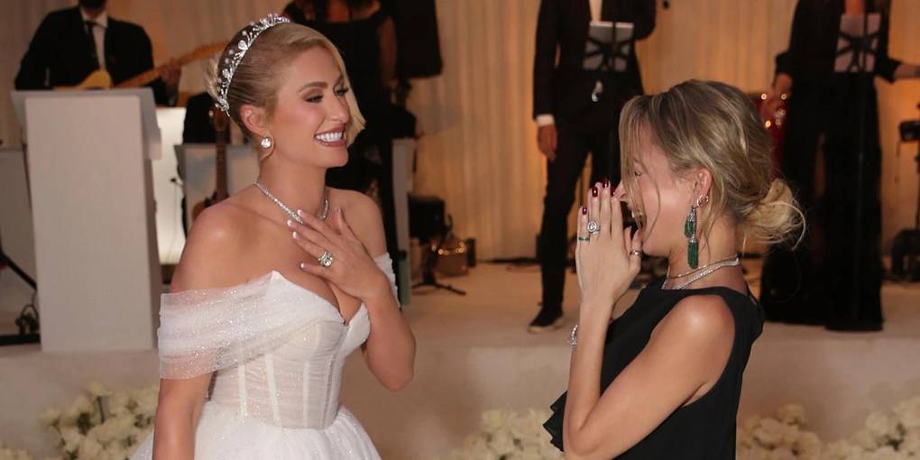 “Una nueva era, las mismas mejores amigas”, escribió Hilton en su cuenta de Instagram con el anuncio de que el nuevo proyecto, todavía sin nombre ni descripción, se estrenará “pronto” en la plataforma estadounidense Peacock.