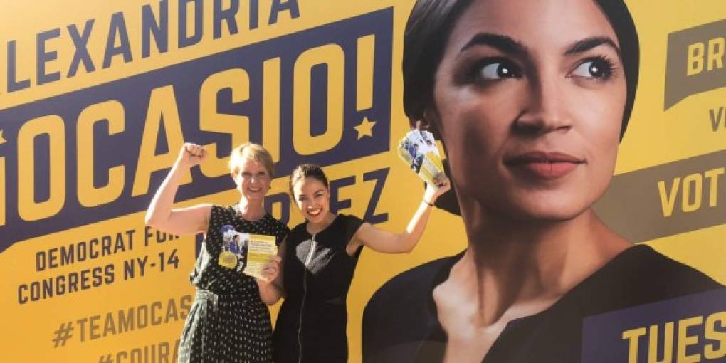 'La comunidad está lista para un movimiento de justicia social y económica', afirmó Ocasio Cortez, apadrinada por la actriz Cynthia Nixon, candidata a la gobernación de Nueva York.