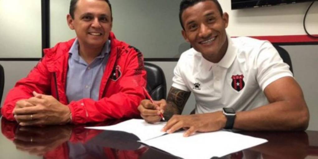 Luis Garrido: El mediocampista de contención renovó por tres años con la Liga Deportiva Alajuelense de Costa Rica.