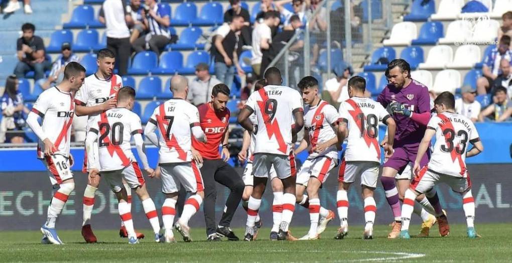 El Rayo Vallecano de España es uno de los clubes que más se ha interesado en fichar a “La Panterita. Es un equipo que finalizó en el puesto 12 en la campaña anterior en el fútbol español.