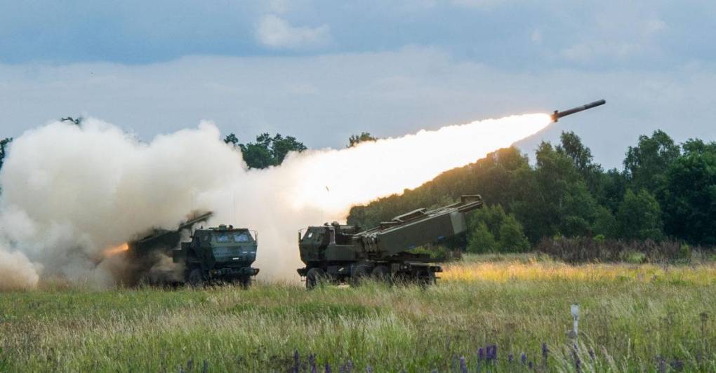 M142 High Mobility Artillery Rocket System (HIMARS) vehicles with 1st Battalion, 181st Field Artillery Regiment, Tennessee Army National Guard participating in Saber Strike 17 execute a fire mission at Bemoko Piskie, Poland, June 16, 2017. This year’s exercise includes integrated and synchronized deterrence-oriented training designed to improve interoperability and readiness of the 20 participating nations’ militaries. (U.S. Army photo by Markus Rauchenberger)
