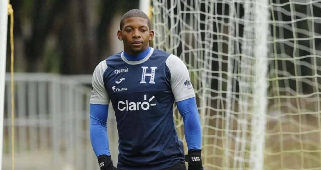 Buba López: Es garantía bajo los tres palos y será el portero titular de Honduras ante Costa Rica.