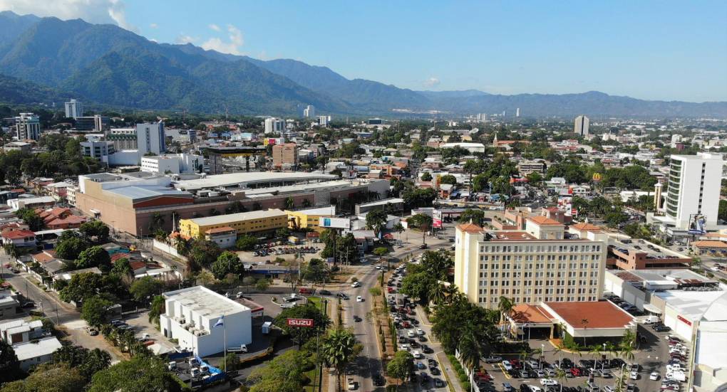 San Pedro Sula cuenta con más de 175 hoteles y más de 3,573 habitaciones.