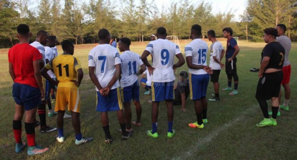 Los futbolistas del Galaxy FC comenzaron a entrenar pensando en poder dar la sopresa de eliminar al Olimpia.