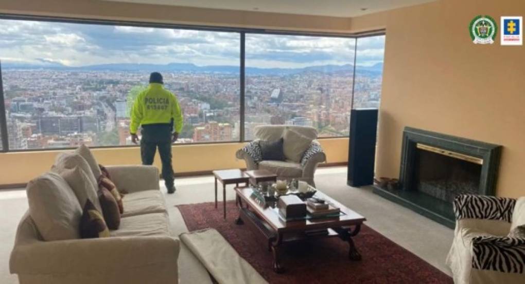 'Uno de los inmuebles que llama la atención es un apartamento ubicado en el nororiente de Bogotá, avaluado en más de 25.000 millones de pesos (unos 6,5 millones de dólares)', agregó la información.