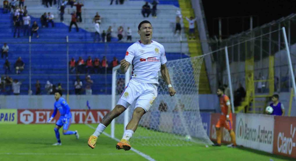 Kevin López también marcó su gol y así lo festejó.