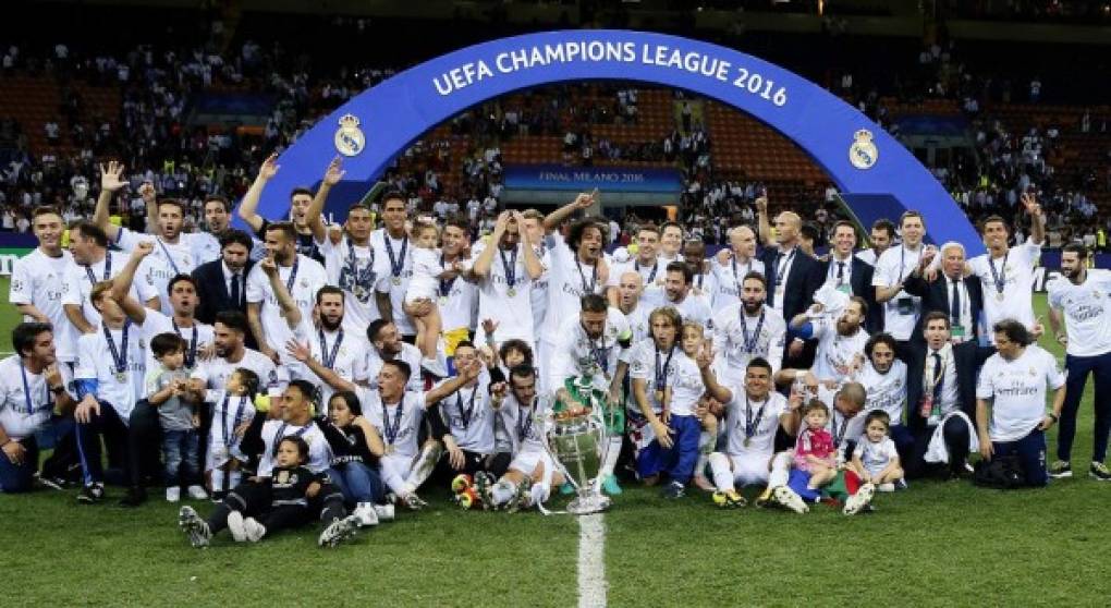 El Real Madrid se consagró campeón de la Champions League al vencer 5-3 al Atlético en la tanda de penales. Foto EFE.