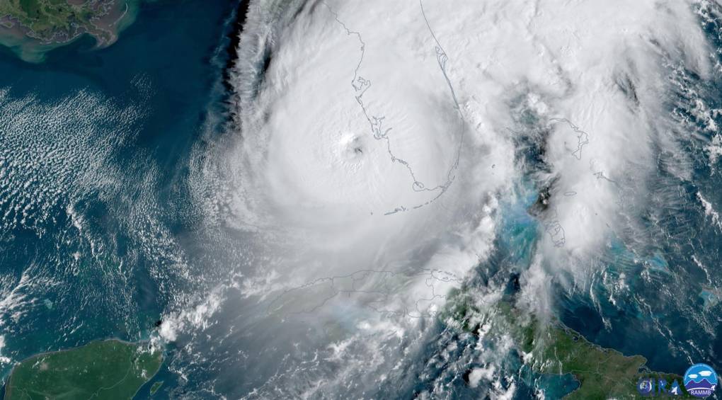 A esa hora, Ian se hallaba a unas 50 millas (80 km) al sursuroeste de Punta Gorda, en el suroeste de Florida. 