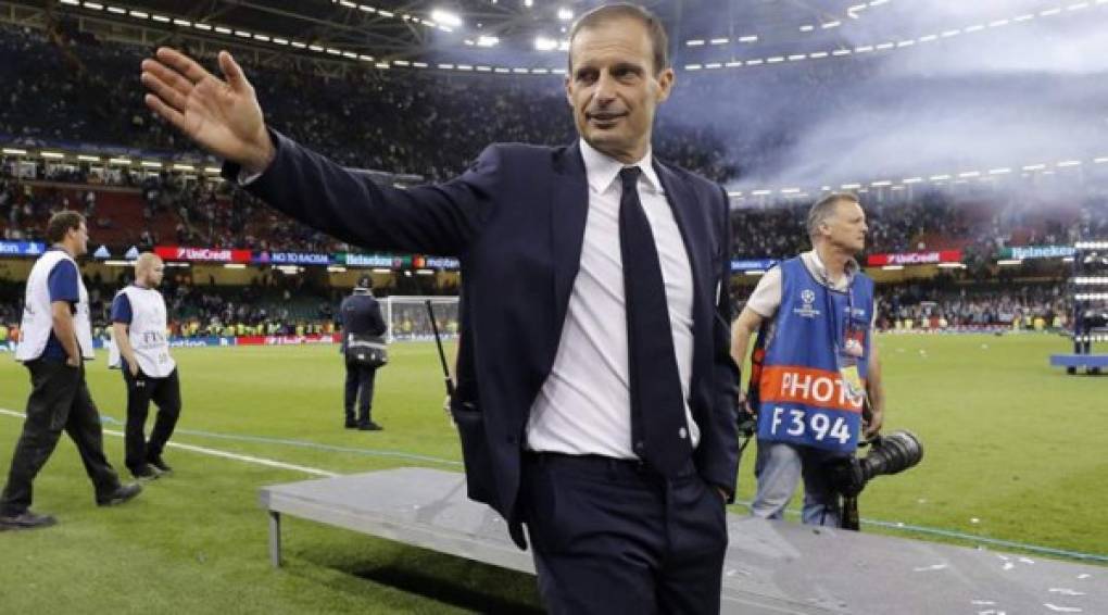 Massimiliano Allegri: El entrenador italiano se encuentra sin equipo luego de no seguir en la Juventus. Su nombre también suena para llegar al banquillo del Real Madrid.