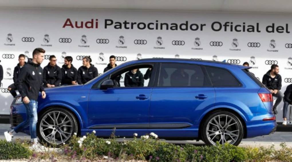 Luca Zidane - El portero canterano, que es hijo del técnico del Real Madrid, se llevó un Audi Q7 Sport 3.0 TDI quattro tiptronic color azul Sepang con un valor de 74.050 euros.