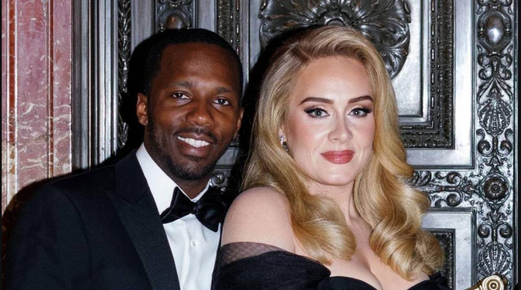 Una fuente, presuntamente cercana a Adele, informó a The Sun que la cantante podría caminar hacia el altar en verano, añadiendo que la pareja se encuentra en la etapa de los preparativos de la boda.