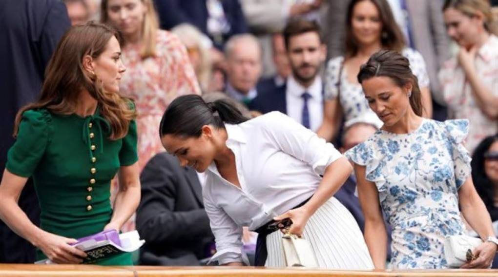 En reiteradas ocasiones se vieron por las canchas de Wimbledon a Kate Middleton y a Meghan Markle disfrutando de los partidos de tenis. Sin embargo nunca coincidieron en el mismo juego, hasta la final de este sábado.