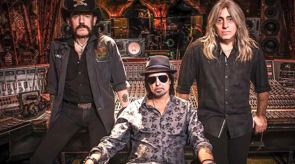 <b>MOTÖRHEAD</b><b></b>Fue una banda británica de rock fundada en 1975 en Londres por el bajista, vocalista y compositor, Lemmy Kilmister y disuelta en 2015 tras la muerte de su líder. Motörhead tuvo un gran éxito a principios de los años 1980 con varios sencillos en las listas de venta británicas. Los álbumes “Overkill”, “Bomber”, “Ace of Spades”, “Iron Fist”, “Orgasmatron”, “Bastards” y particularmente “No Sleep ‘til Hammersmith” cimentaron su reputación como una de las bandas más destacadas de la escena heavy metal británica.