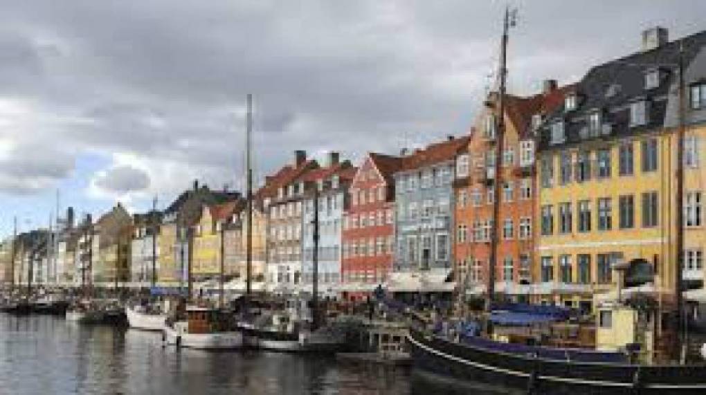 7. Copenhague, Dinamarca, es una de las capitales más caras de Europa. Los costos de transporte, educación y recreación son bastante altos, acorde con el estudio.