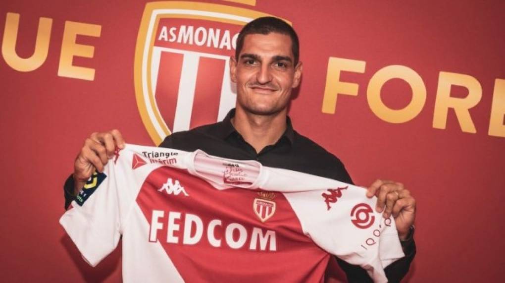 El AS Mónaco incorpora a Vito Mannone, portero italiano de 32 años que estaba sin equipo tras acabar contrato con el Reading. Durante el curso pasado estuvo cedido en el Minnesota United de la MLS para después marcharse al Esbjerg de Dinamarca.