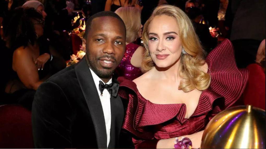 Adele se habría comprometido con su novio Rich Paul, tras dos años de relación, según reportan medios como Mirror UK, Page Six y The Sun. 