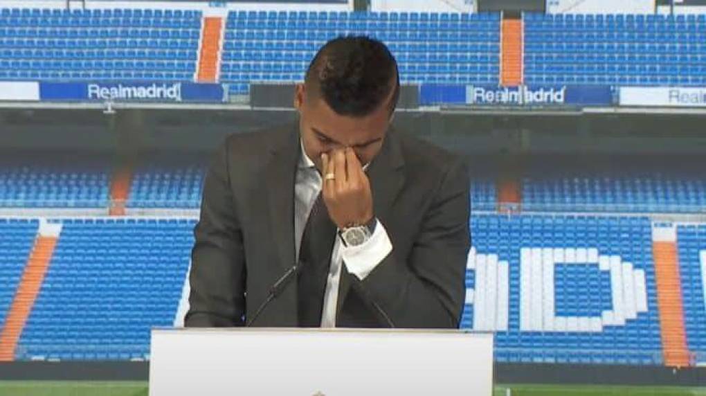 Casemiro no pudo contener las lágrimas en su despedida del Real Madrid. Se vivió un emotivo momento.
