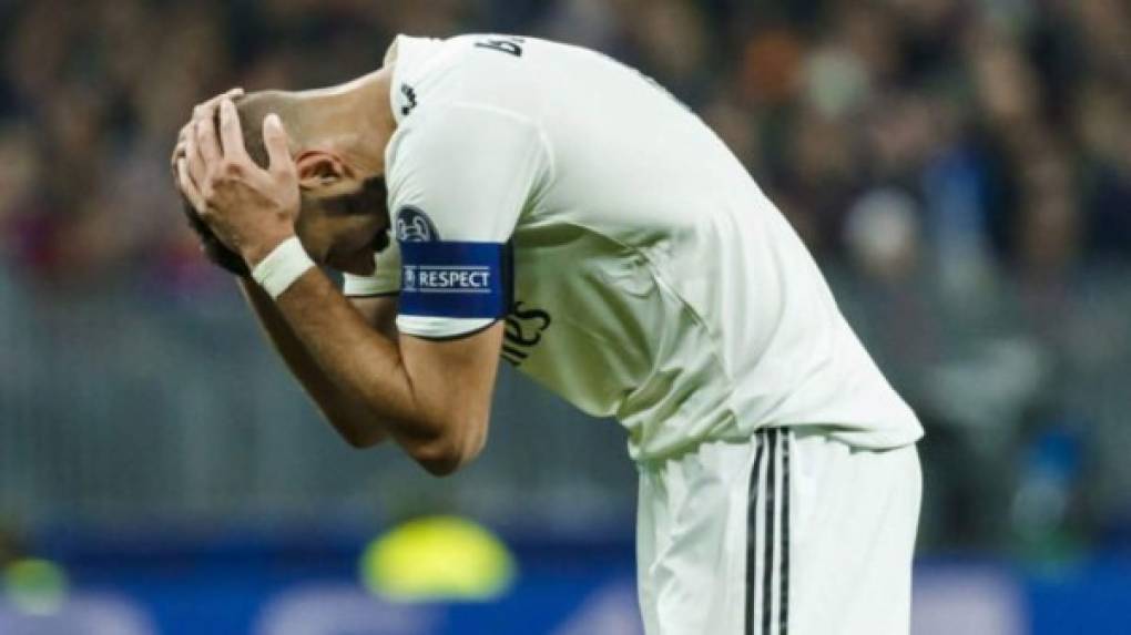 Karim Benzema refleja el mal momento del Real Madrid. El delantero francés ha entrado en sequía y es objeto de críticas.
