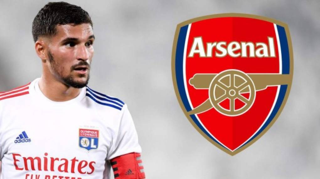 Según apuntan desde Italia, el Arsenal será el destino finalmente de Houssem Aouar, uno de los jugadores más deseados del mercado y que brilló en la pasada Champions. El Olympique de Lyon podría aceptar la oferta de 45 millones de euros de los gunners por el futbolista francés de ascendencia argelina. Es una de las perlas del mercado.